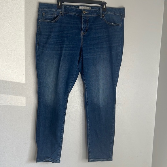 Torrid Classic Straight Jean - Picture 1 of 7